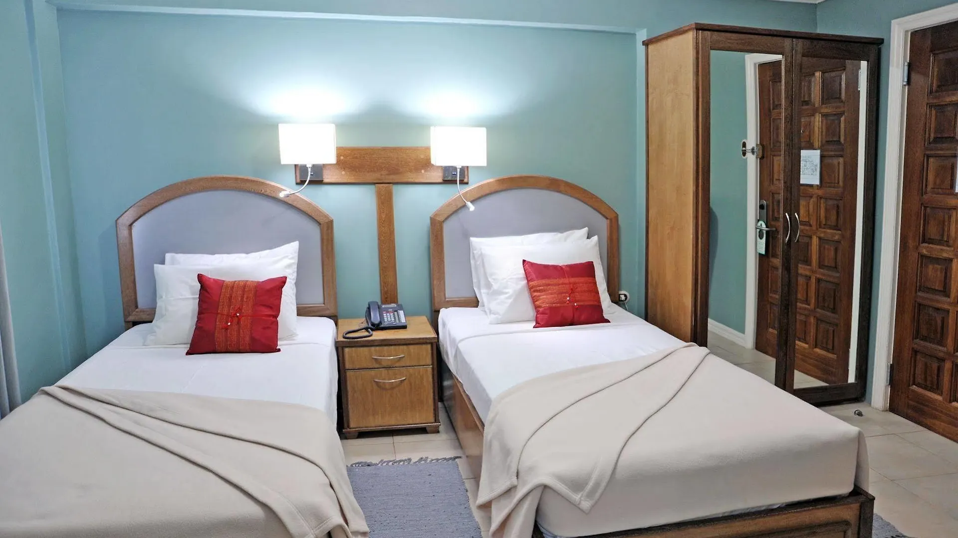 Culture Crossroads Inn Port of Spain