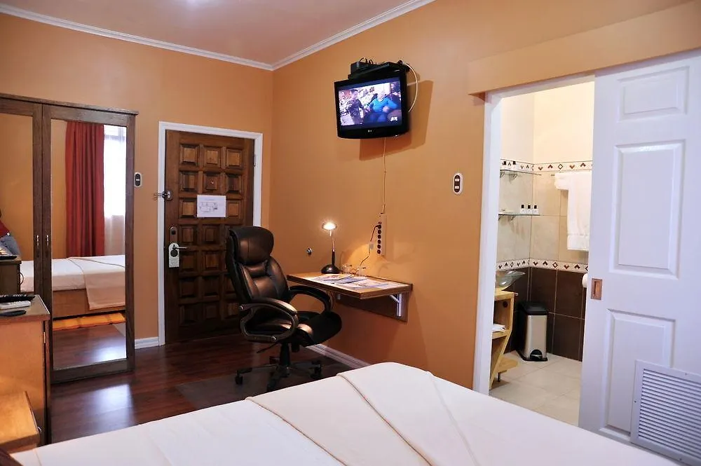 Culture Crossroads Inn Port of Spain