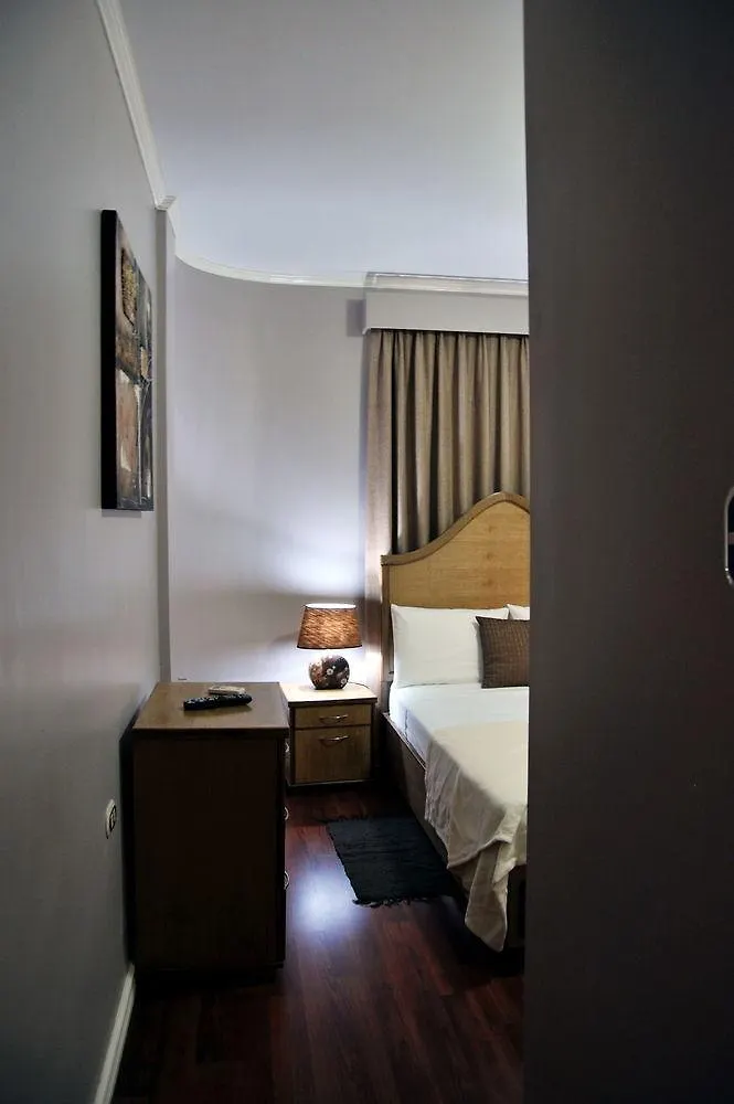Culture Crossroads Inn Port of Spain