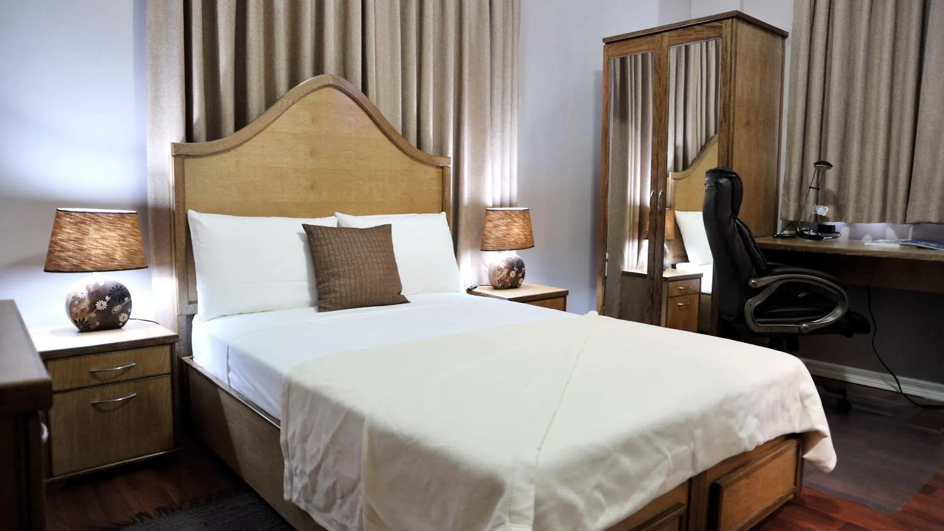 Culture Crossroads Inn Port of Spain