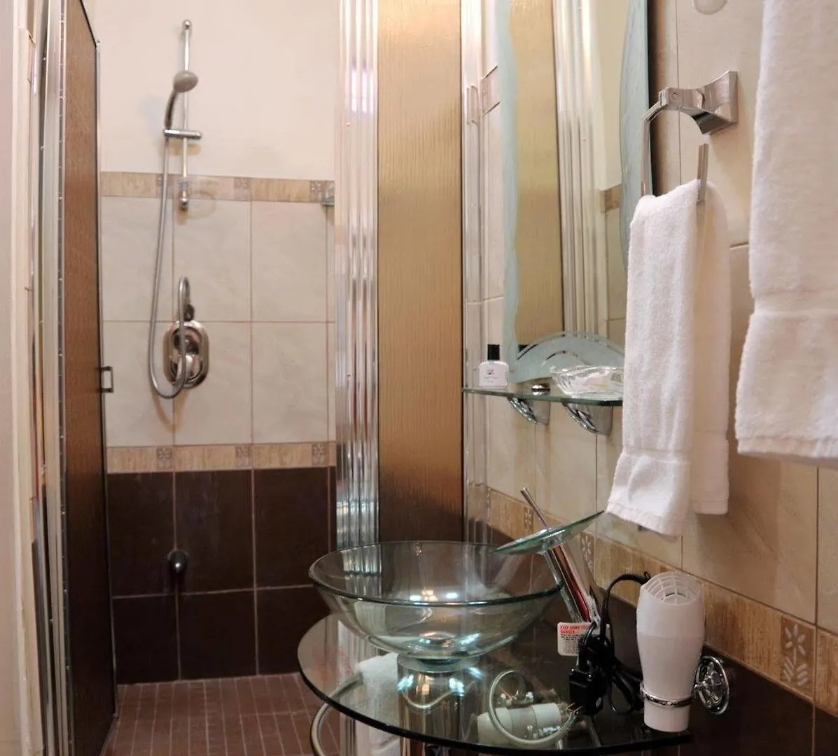 ***  Culture Crossroads Inn Port of Spain Trinidad And Tobago